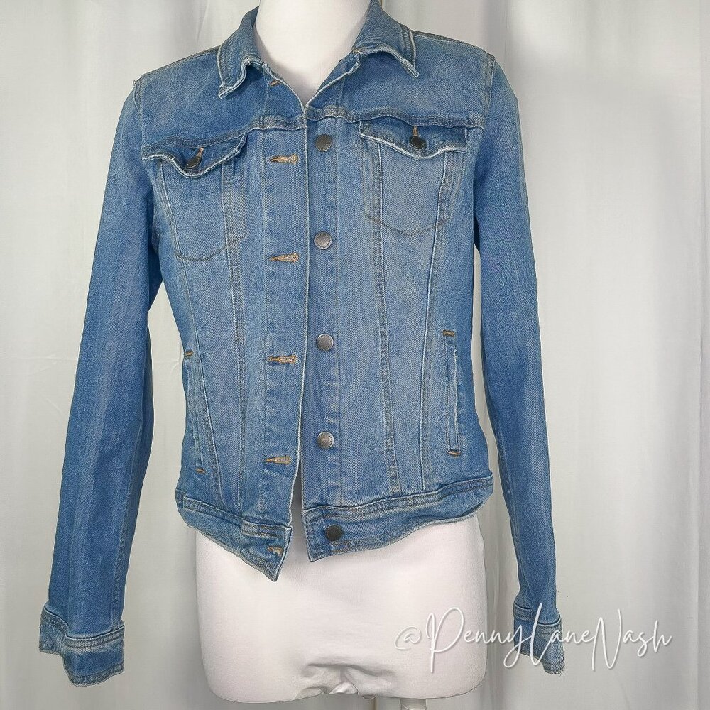 Universal Thread Women's Freeborn Denim Trucker Jacket Blue - Picture 2 of 14